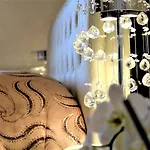 Luxury Rom