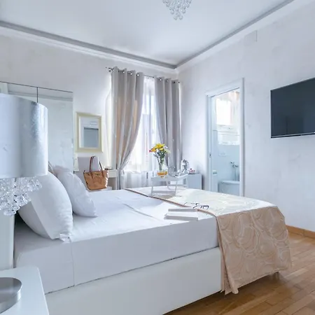 Luxury 4* Rom