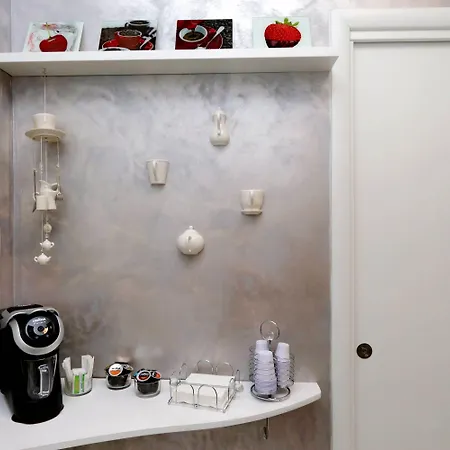 Luxury Rom
